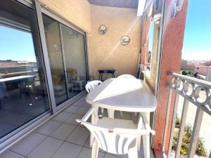 Appartements Banyuls-sur-Mer : Duplex T3 avec terrasse, parking prive, proche plage - FR-1-309-77 : photos des chambres