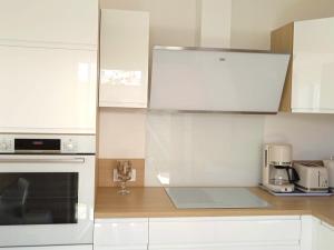 Maisons de vacances Maison Cosy, Renovee, Proche Plage et Centre, Jardin, Animaux Bienvenus - FR-1-652-19 : photos des chambres