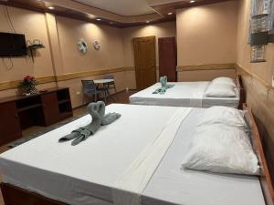 Hardrock Lux Spring Resort