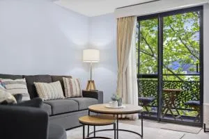 Exclusive Northbridge Apt w Wi-Fi Pool - Perth