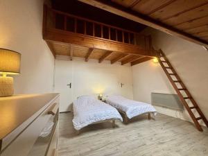 Appartements Appartement renove face mer et foret, 4 couchages, Saint-Trojan-les-Bains - FR-1-246A-315 : photos des chambres