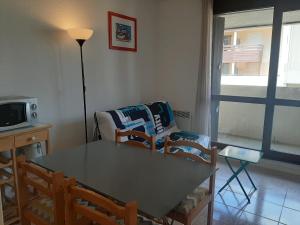 Appartement Coquet Proche Plage, Quartier Calme, Parking Privé - FR-1-239-1065