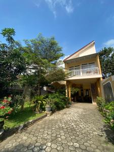 Luchis HOME Ijen