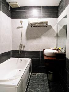 Khách sạn Ý Linh Cần Thơ