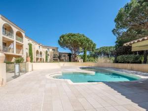 Studio, Piscine, tennis