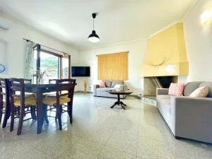 Blue Zone Mimi Apartments - Loceri