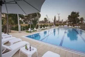 Desert Iris Hotel - عين بوكيك