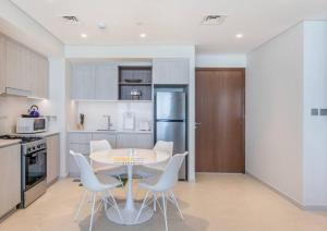 Luxurious 1 Bed in Dubai Creek Harbor, Hosted by Desert City Stays