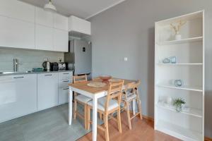 Królowej Jadwigi by Downtown Apartments