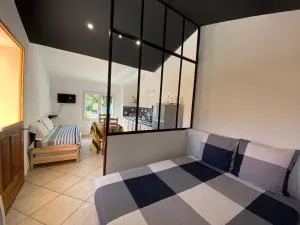 Studio avec une belle terrasse Pour les amoureux - Carcès