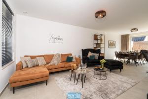 Villa Mater Maris - with large garden and garage