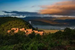 喜林苑沙溪夯土酒店 - Jiuyunlong