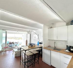 Charmant triplex au bord de leau 5VDB29