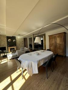 Appartements Chez Flo - Appartement Luxueux - Hypercentre : photos des chambres