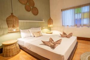 Phòng Đôi Loại Sang (Deluxe Double Room)