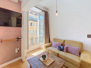 Nestor&Jeeves - CITY TRIP - Central - Balcony