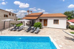 Villa Ajlin with Private Pool