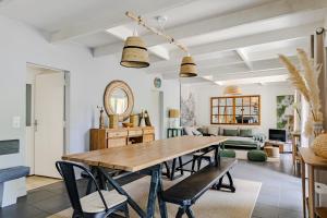 maison familiale à 2 pas du lac,avec spa, à la Gde Escoure-grives