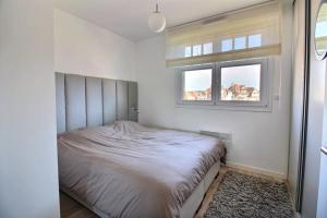 Annonce professionnelle. Appartement 2 chambres avec terrasse Sud, à 50m de la plage, pour 4 à 5 personnes