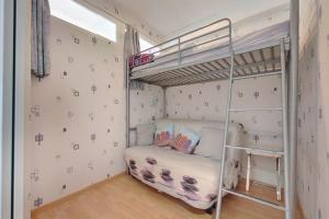 Annonce professionnelle. Agréable Studio cabine 4ème étage front de mer, pour 3 personnes maxi à HARDELOT PLAGE.