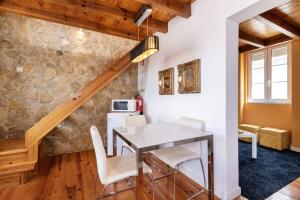 GuestReady - Fantastic Rustic Duplex with Terrace