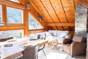 Chalets Le Refuge de Louis, authentique grange renovee avec sauna : photos des chambres