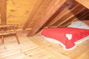Chalets Le Refuge de Louis, authentique grange renovee avec sauna : photos des chambres