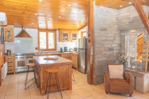 Le Refuge de Louis, authentique grange rénovée avec sauna