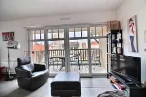 Annonce professionnelle. Appartement 2 chambres avec terrasse, à 50m de la plage, pour 4 personnes