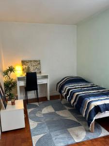 Chambre équipée et meublée- Porte des Lilas - Privatzimmer, Paris