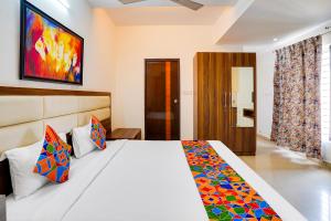 FabHotel VJR Electronic City