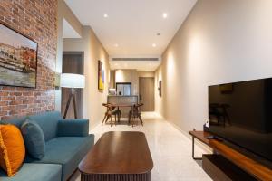 Phòng Có Giường Cỡ King Nhìn Ra Hồ Bơi (King Room with Pool View)