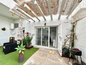 Studio with WiFi, pool and BBQ in Costa del Silencio