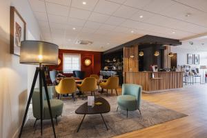 Hotels The Originals Boutique, Hotel Le Pariou, Issoire : photos des chambres