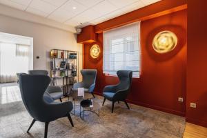 Hotels The Originals Boutique, Hotel Le Pariou, Issoire : photos des chambres