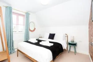 The Art House - 5 Bedroom House in Chelmsford - Latchingdon and Snoreham