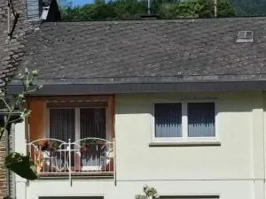 Ferienwohnung 2 Am Petersberg - Neef