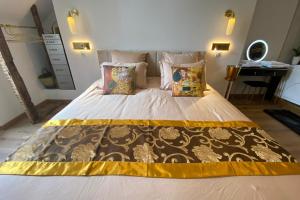 19A - The Seventh Heaven cocoon lover