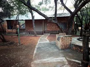 Ngulube Leeupoort Selfsorg Vakansie Huis - Mmukubyane