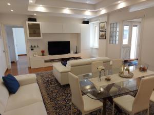 Vatican White Apartment