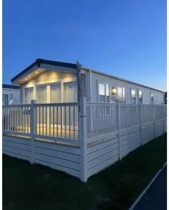 59 Cliff Field - Lowestoft