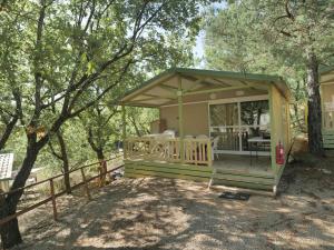 Campings Camping Pres du Lac de Sainte Croix : photos des chambres