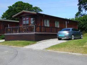 Rosewater Park Lodge - Saint Teath