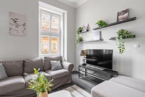 TopCentral Apartment by Cavaland