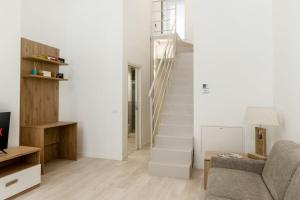 Free Parking - 1 Min Metro to Duomo - Loft Moderno