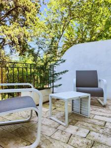 Hotels Logis Hotel Le Blason de Provence : photos des chambres