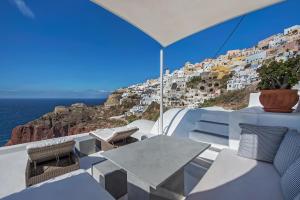 Domus Solis Luxury Villa Santorini Greece