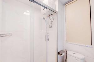 Good Deal and Comfy 2BR Sky House BSD Apartment By Travelio