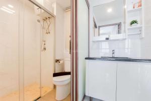 Good Deal and Comfy 2BR Sky House BSD Apartment By Travelio
