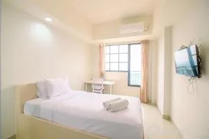 Simply Look Studio at Evenciio Margonda Apartment By Travelio - Areman